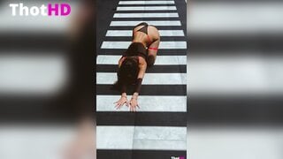 Rachel Cook poolside downblouse choker close-up Video Leak