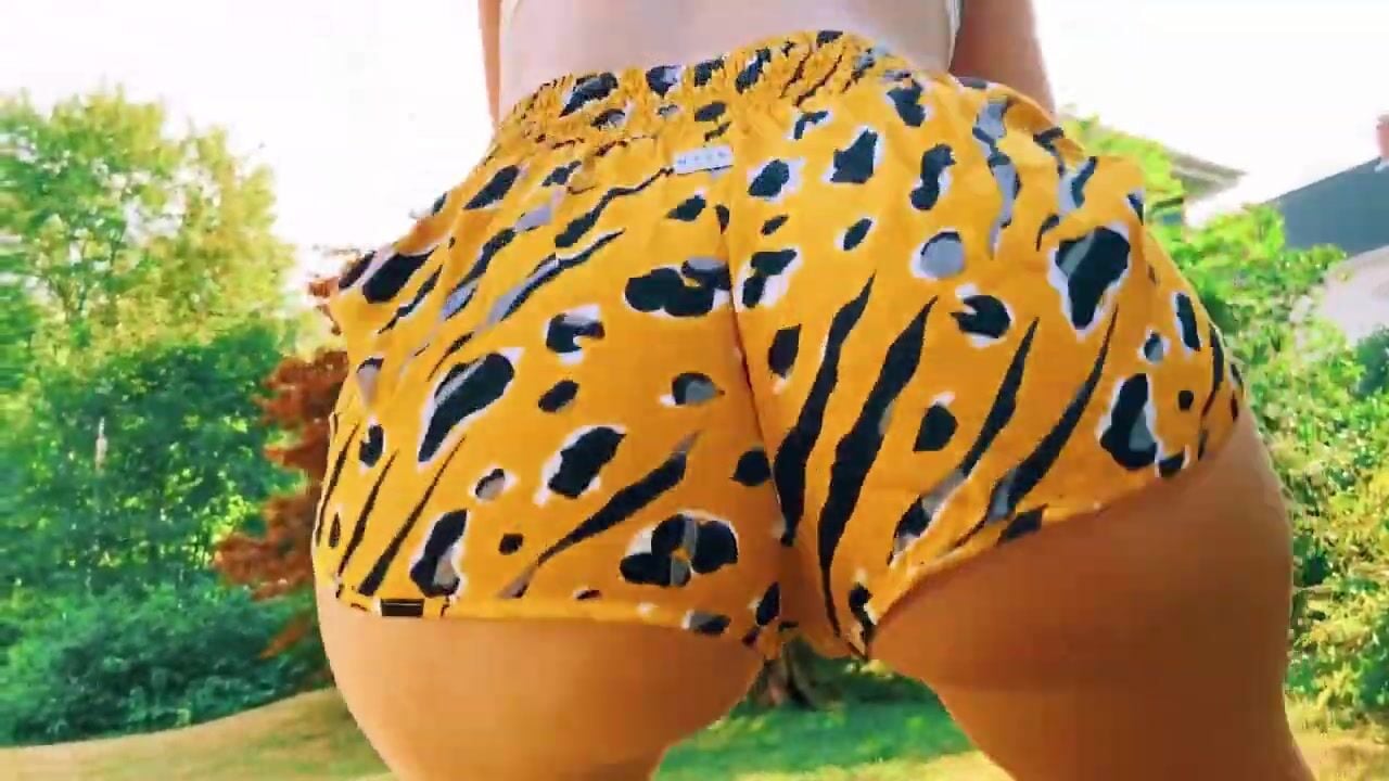 sav bootyqueen