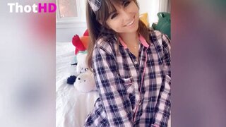 Riley Reid pubic hair from behind bottomless bent over Leaked OF Video