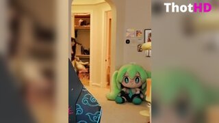 Emiru cleavage from behind Leaked Video