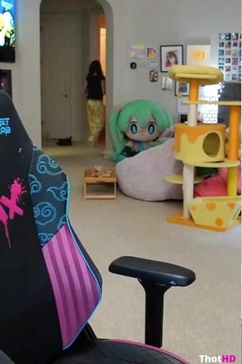 Emiru OF Leak