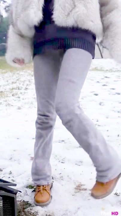 Emiru outdoor pantyhose Video