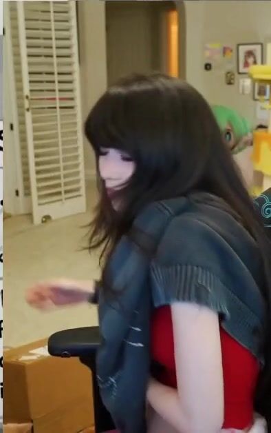 Emiru Leaked OF Video_004