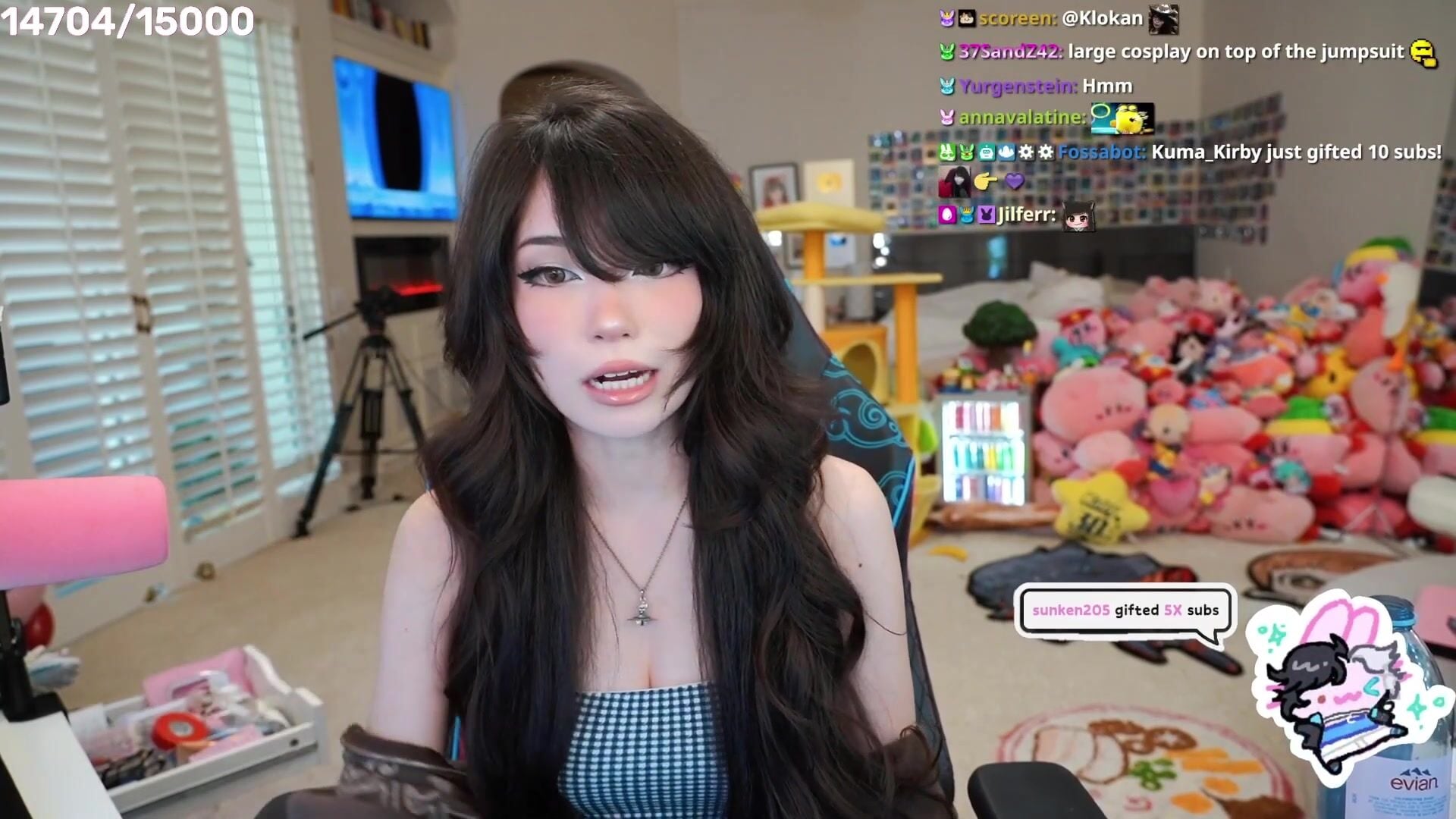 Emiru cleavage OnlyFans Leak