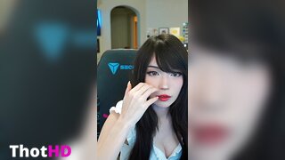 Emiru cleavage Video Leak