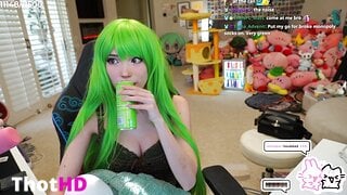 Emiru cleavage NSFW Video_001