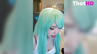 Emiru choker cleavage OF