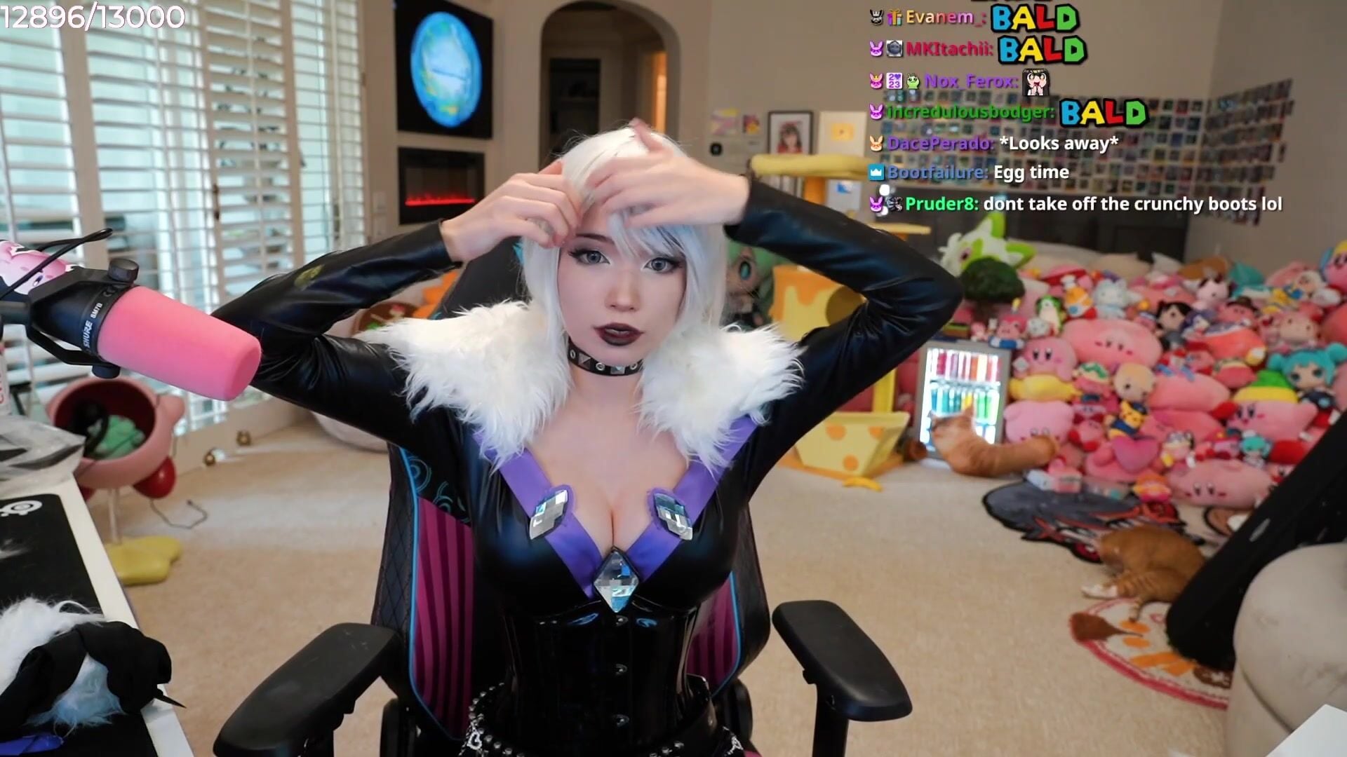 Emiru cleavage choker NSFW Video