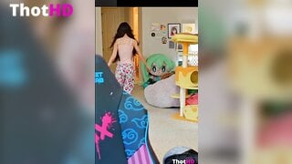 Emiru from behind OF Video