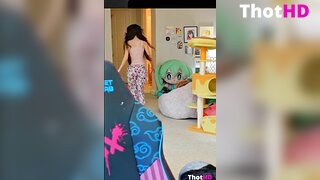 Emiru from behind OF Video