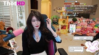 Emiru cleavage OF Video_002