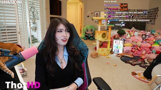 Emiru cleavage OF Video_002