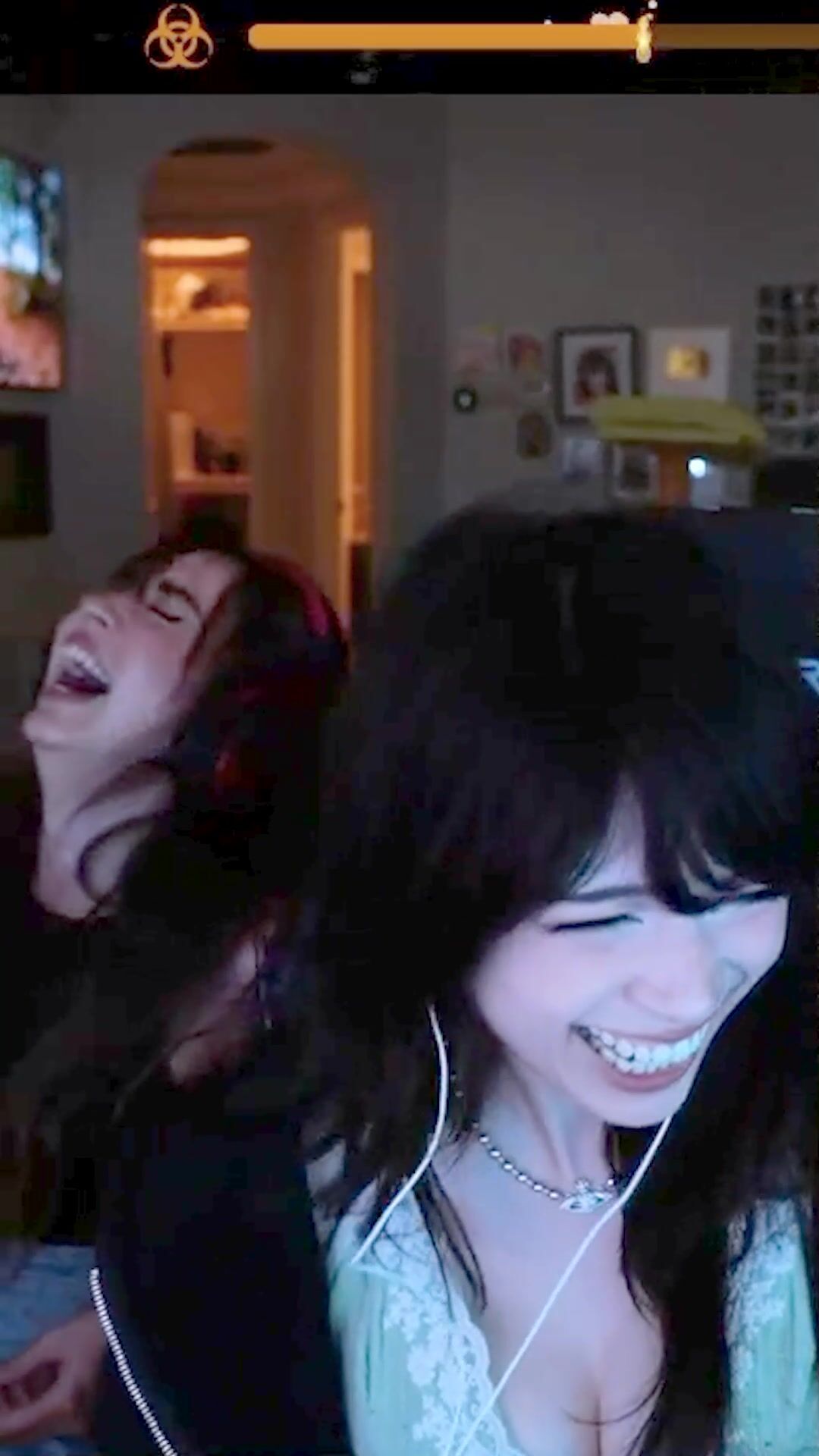 Emiru cleavage OF Video_001