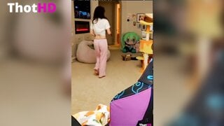 Emiru from behind Leaked OnlyFans