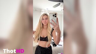 Haliey Welch cleavage OF Leak