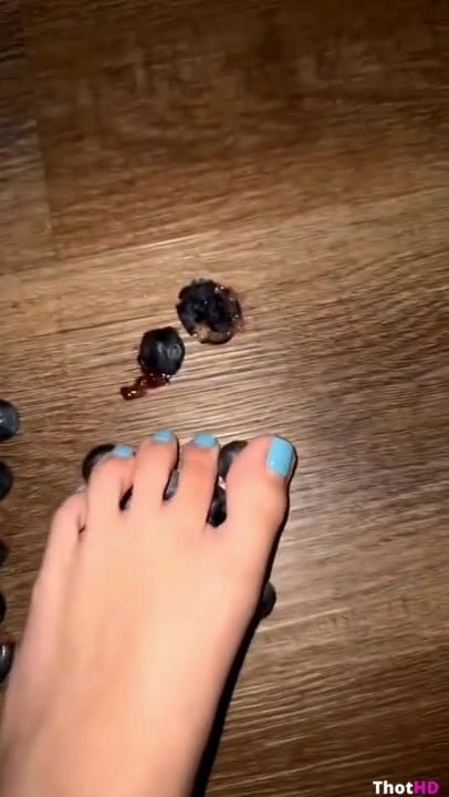 Haliey Welch feet toes close-up OF Video
