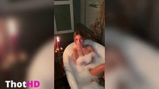 Anna Malygon nude bathtub bathing