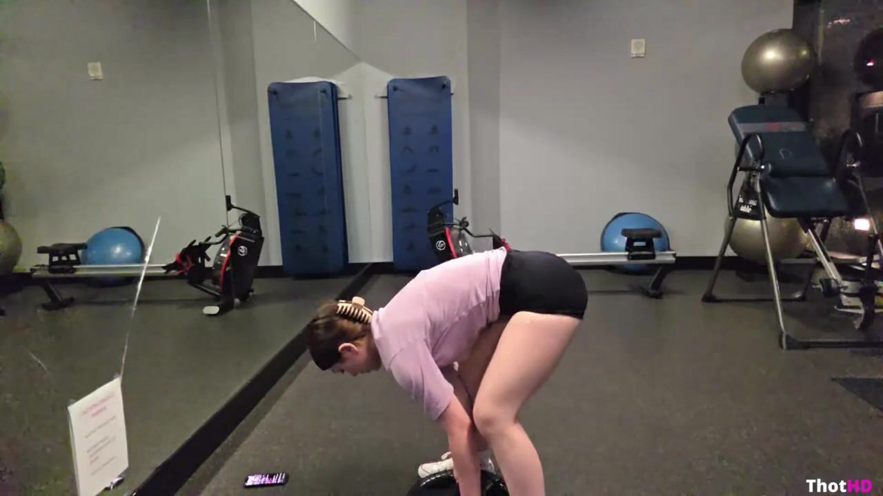 Jollyranch3rzoo gym bent over
