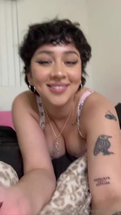Angel Jessie cleavage downblouse Leaked OnlyFans