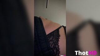 Faye.sxh close-up ass lingerie pantyless OnlyFans