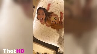 Izzy Green bikini tongue out Leaked OF