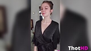 Makoshake Big Tits mirror Video