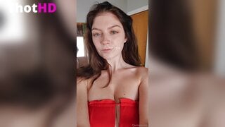 Makoshake bikini cleavage Big Tits OnlyFans Leak