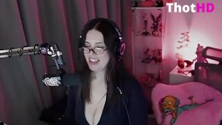 Heyimbee cleavage Big Tits OF Leak