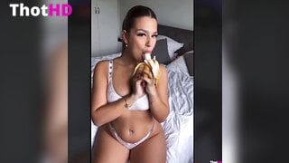 Xeniahelenaa mirror bottomless cleavage tongue Video