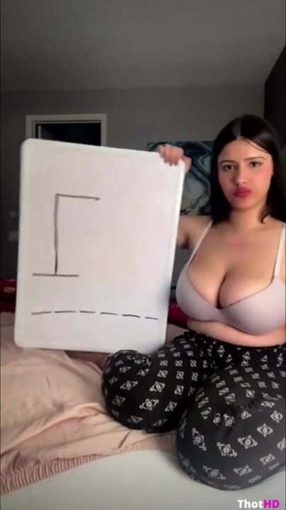 Strawberrytabby cleavage nude Big Tits pubic hair NSFW Video