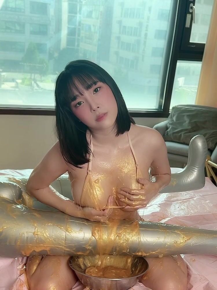 Inkyung bikini bathtub wet bathing Video