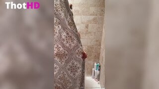 Colleen Sheehan nude bathroom towel bathtub Video Leak