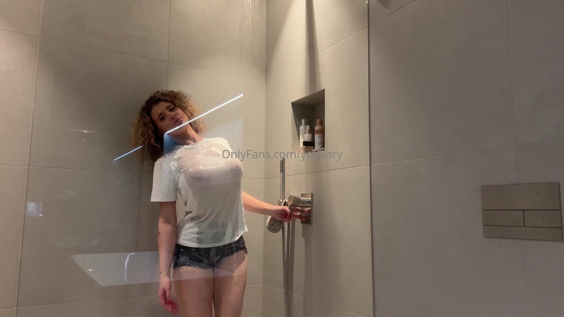 Yololaryy showering mirror bathroom short shorts NSFW Video