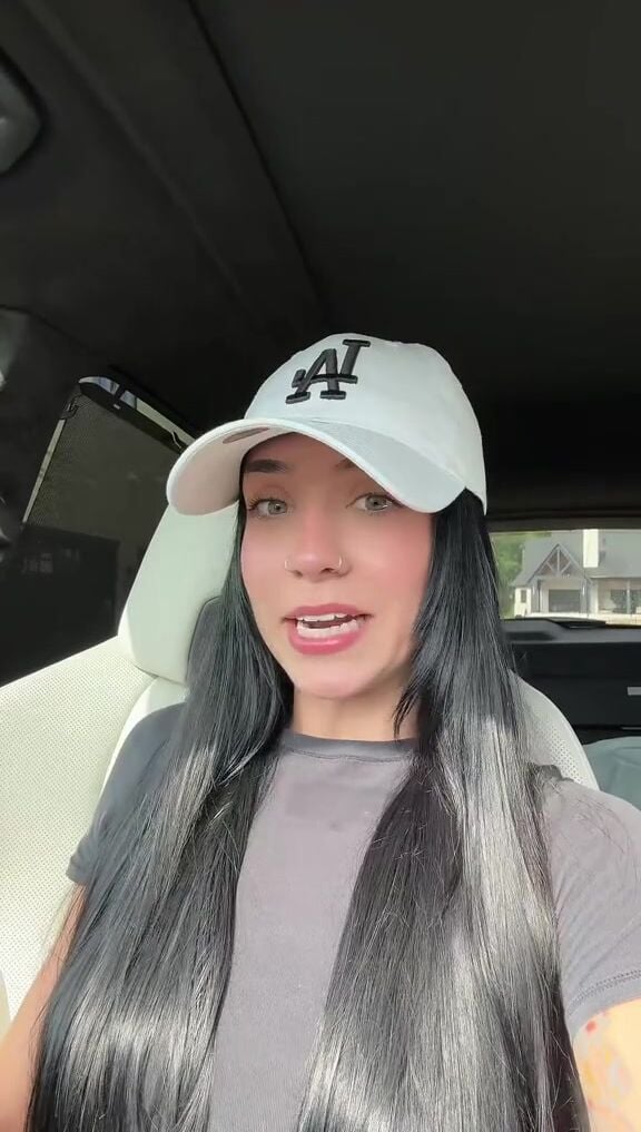 Queenkalin close-up Video
