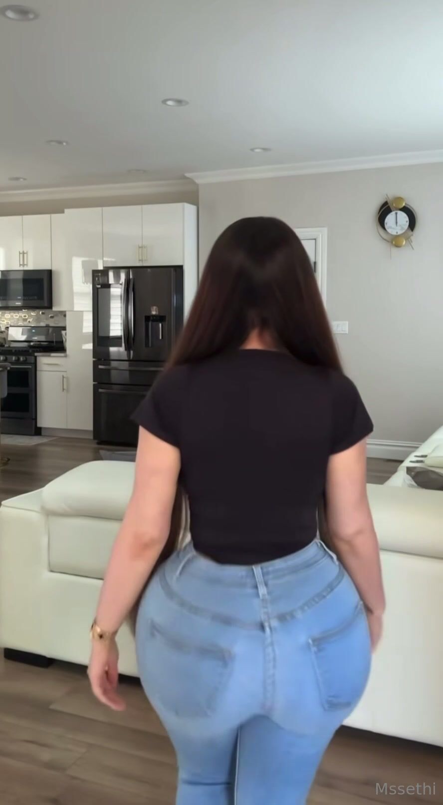 Ms Sethi cleavage Big Tits from behind curvy