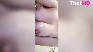 Ms Sethi Nahaufnahme nackt Achseln flache Brust geleakt OnlyFans Video
