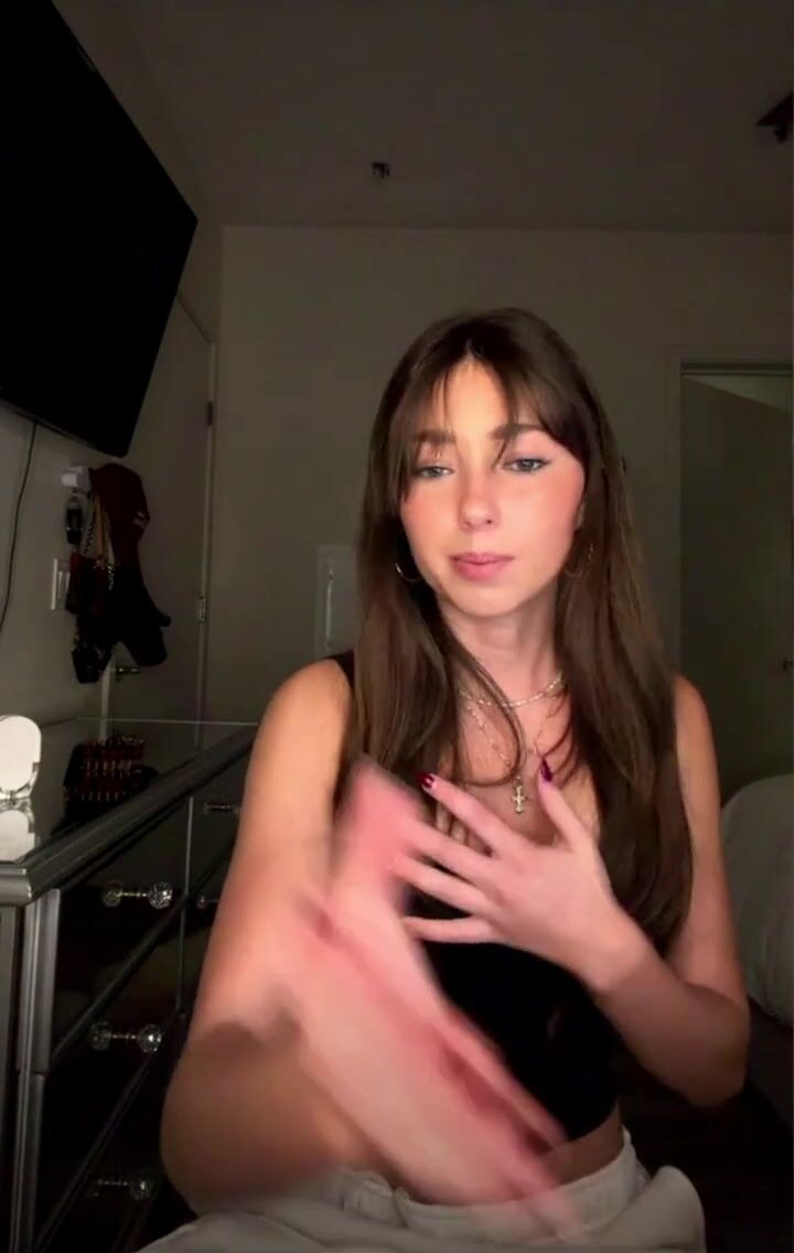 Chloe Rosenbaum cleavage OF Leak