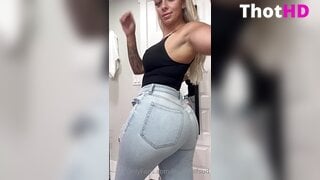 Leah_Mifsud ass from behind leotard
