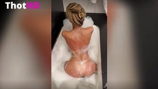 Breckie Hill nude bathtub ass bathroom Video