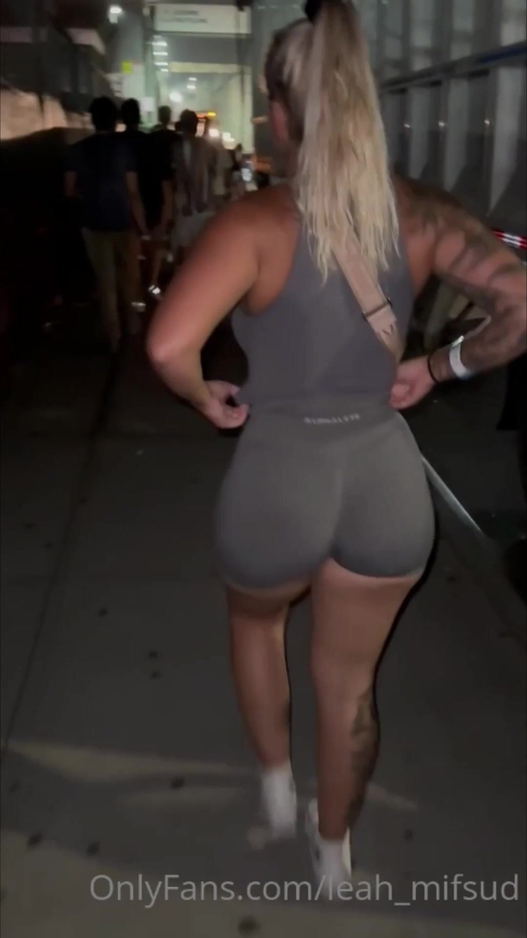 Leah_Mifsud ass shorts from behind outdoor Leaked Video