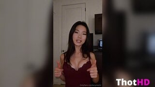 Lucy Mochi Cleavage Leak