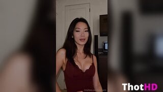 Lucy Mochi Cleavage Leak