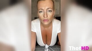 Miss Juicy Lucy Big Tits Cleavage Clip