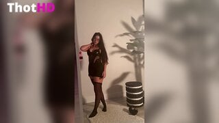 Zoeyiso Thighhighs and Cleavage Clip