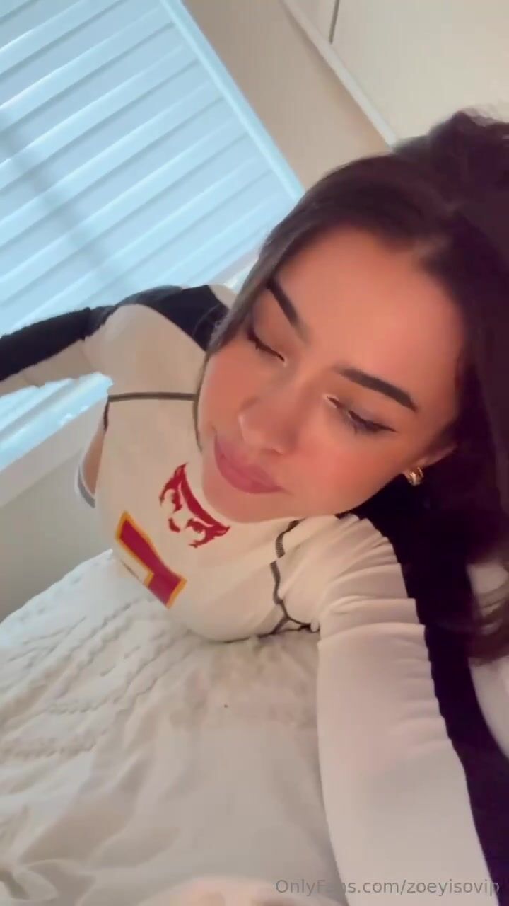 Zoeyisovip Thighhighs Close-Up Video