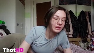 EmmiHill Emmi Hill Gamergirl squirtet beim Zocken Wenn das die Jungs wüssten