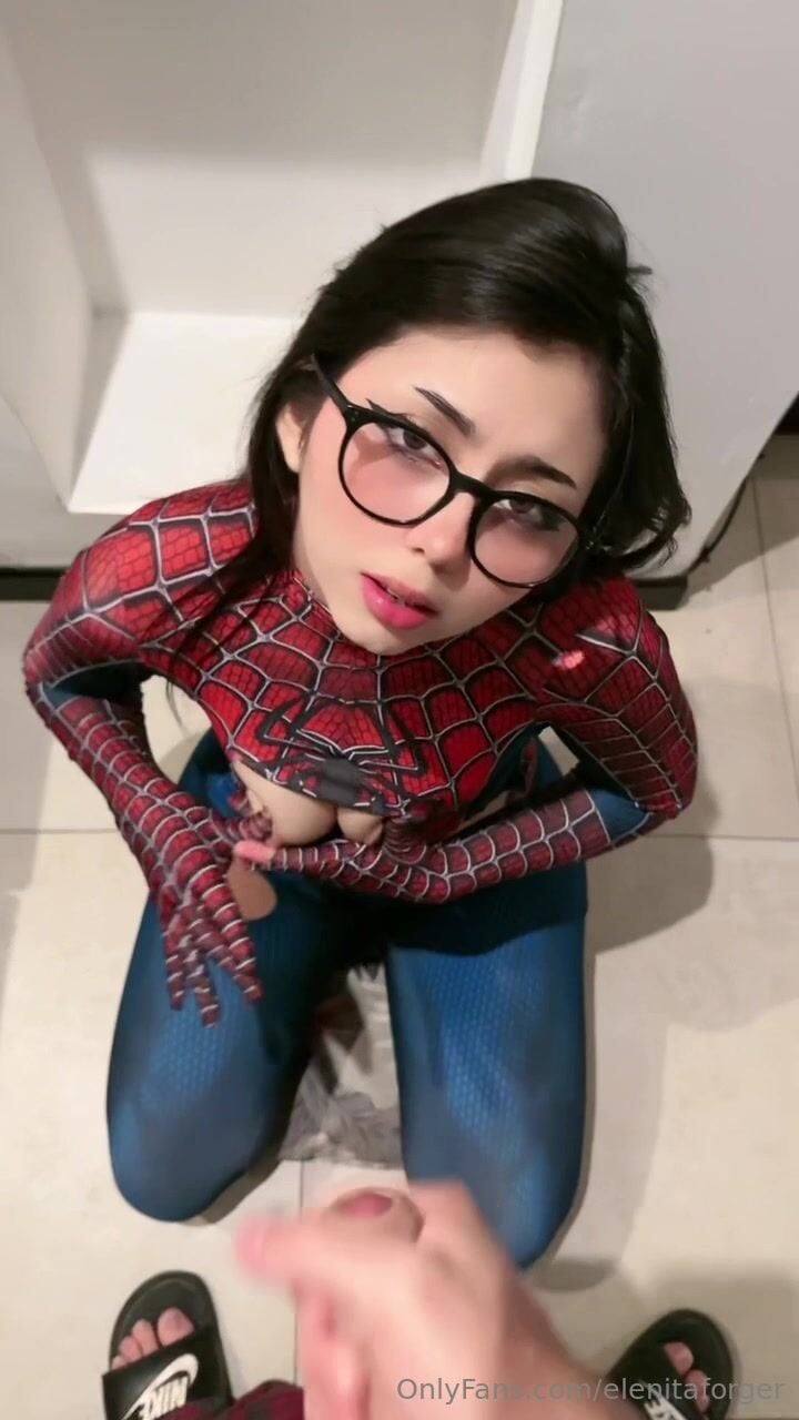 Elain3uwu BG Sex in Bodysuit OF