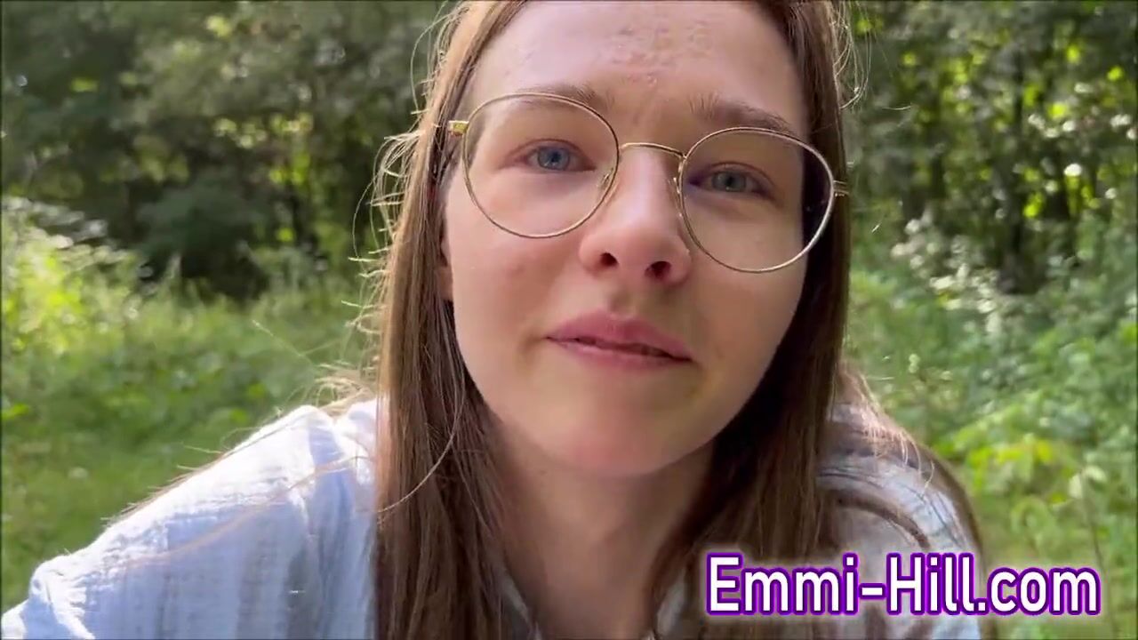 EmmiHill OUTDOOR SQUIRT!!! 18yo Skinny Teen fucks her huge pussy outside till