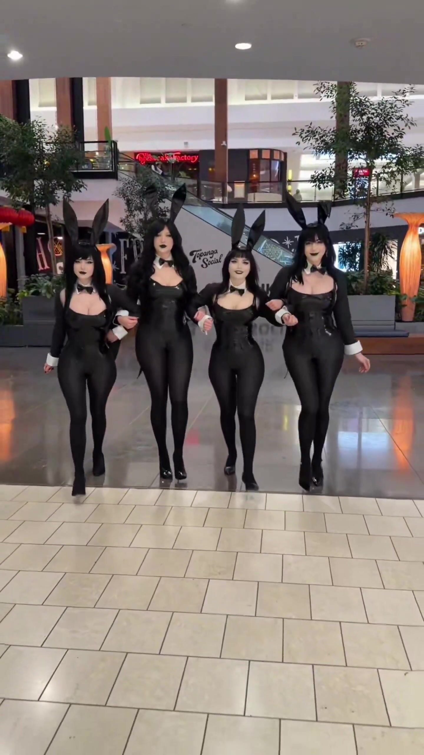 Pinkchyuwu Rabbit Ears Cleavage Leaked