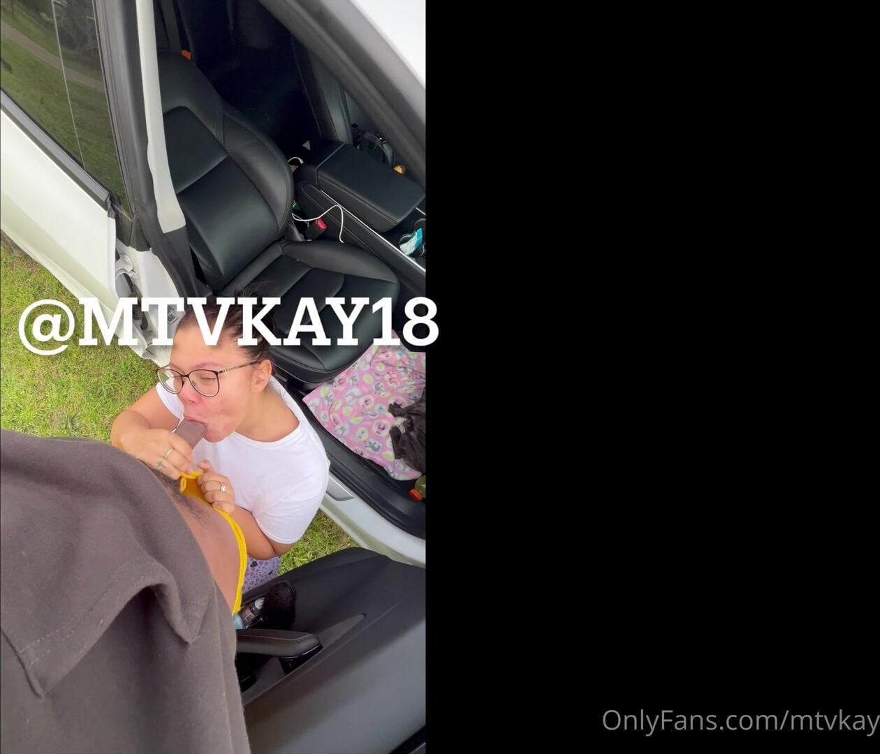 Mtvkay Close-Up Ass OnlyFans